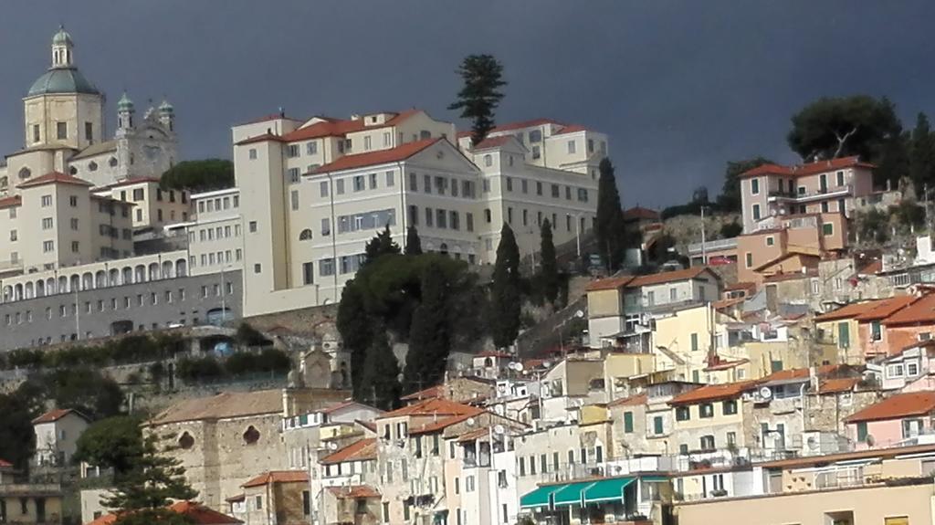 Appartamento Bellavista Con Parking Privato, A Un Passo Dal Teatro Ariston Sanremo Exterior photo